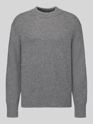 Sweter z kaszmiru z wykończeniami w prążki od Selected - 36