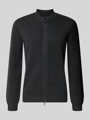 Slim Fit Strickjacke aus Baumwoll-Mix mit Stehkragen von Christian Berg Men - 41