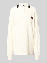 Bluzka z długim rękawem o kroju oversized w imitacji dzianiny z kołnierzykiem polo od Karo Kauer - 6