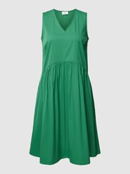 Knielanges Kleid mit V-Ausschnitt von ROBE LÉGÈRE Grün - 11