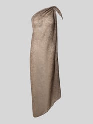 Pareo mit Allover-Muster Modell 'BANINNA' von PIECES - 8