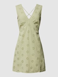 Mini-jurk van katoen met broderie anglaise, model 'MAJA' van Vero Moda Groen - 42