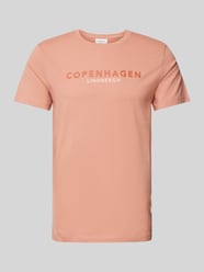 T-shirt z nadrukiem z logo model ‘Copenhagen’ od Lindbergh Różowy - 46