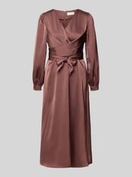 Midi-jurk met V-hals, model 'RIMINI' van Neo Noir Fuchsia - 26