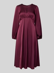 Midikleid aus Satin mit Schlüsselloch-Ausschnitt von Christian Berg Woman Selection - 11