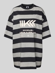 Oversized T-Shirt mit Label-Print von Karo Kauer - 1