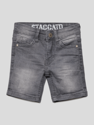Szorty jeansowe z naszywką z logo od Staccato - 47