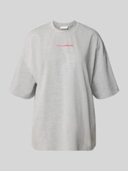 Oversize’owy T-shirt z okrągłym dekoltem model 'Lotte' od LeGer - 1