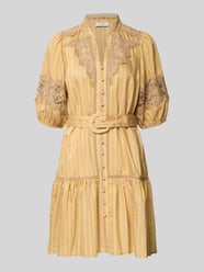 Knielanges Kleid mit Spitze und Gürtel Modell 'CATLEYA' von SUNCOO PARIS - 12