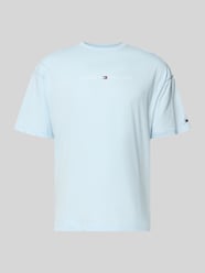 Regular Fit T-Shirt mit Label-Schriftzug aus reiner Baumwolle von Tommy Hilfiger - 11