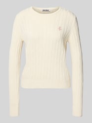 Slim Fit Strickpullover mit Rundhalsausschnitt und Zopfmuster von REVIEW - 1