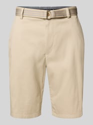 Regular Fit Bermudas mit Gürtel von Christian Berg Men Beige - 29