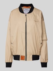 Bomberjacke mit Label-Patch von Original Bombers Beige - 17