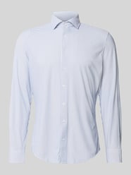 Koszula biznesowa o kroju slim fit z kołnierzem typu cutaway od Seidensticker - 5