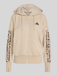 Bluza rozpinana o kroju relaxed fit z mieszanki bawełny z wyhaftowanym logo od adidas Sportswear - 45