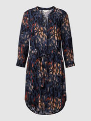 Knielanges Kleid mit Allover-Muster von Apricot Blau - 11