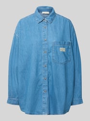 Relaxed Fit Hemdbluse in Denim-Optik Modell 'IZEWAY' von American Vintage - 6