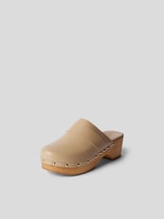 Pantoletten mit Nieten von Aeyde Beige - 35