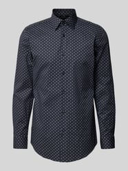 Koszula biznesowa o kroju slim fit z kołnierzykiem typu kent model ‘Hank’ od BOSS - 44