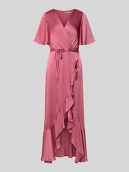 Abendkleid in Wickel-Optik mit Bindegürtel von Christian Berg Cocktail Pink - 42