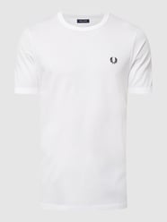 T-shirt met logostitching, model 'RINGER' van Fred Perry Wit - 21