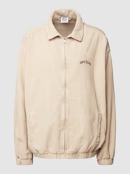Oversized Blouson aus Cord mit Label-Stitching von BDG Urban Outfitters Weiß - 18