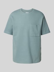 T-Shirt mit aufgesetzter Brusttasche von MCNEAL Blau - 9