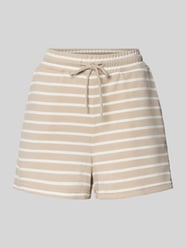 Szorty dresowe o kroju regular fit z mieszanka bawełny model 'CHILLI SUMMER' od PIECES - 16
