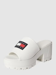 Mules mit Label-Patch von Tommy Jeans Weiß - 10