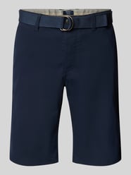 Szorty o kroju slim fit z paskiem od MCNEAL - 33