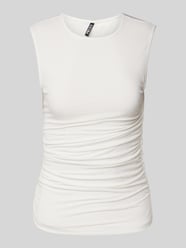 Top o kroju slim fit z bocznym marszczeniem model ‘MADISON’ od PIECES - 2