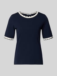 t-shirt z okrągłym dekoltem i falistym brzegiem od MORE & MORE - 42