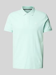 Regular Fit Poloshirt aus Baumwoll-Piqué mit Logo-Stitching von Tom Tailor - 3