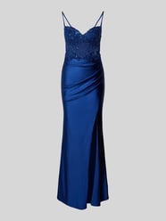 Abendkleid mit floralem Spitzenbesatz von Jake*s Cocktail - 13