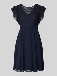 Cocktailkleid mit Rundhalsausschnitt von Jake*s Cocktail - 31