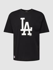 T-shirt met labelpatch, model 'LEAGUE ESSENTIALS' van New Era Grijs / zwart - 22