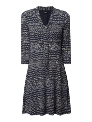 Kleid mit Schluppe und Allover-Muster von S. OLIVER BLACK LABEL - 37