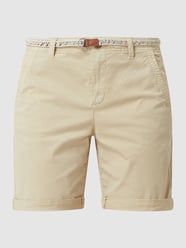 Chino-Shorts mit Flechtgürtel von Esprit Weiß - 28