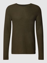 Sweter z dzianiny z okrągłym dekoltem model ‘Carlos’ od Jack & Jones Premium Zielony - 7
