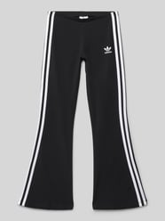 Flared Fit Leggings mit Label-Print von adidas Originals - 2