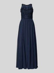 Abendkleid mit floralem Stitching und Ziersteinbesatz von Hey Kyla - 6