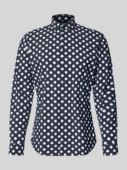 Koszula casualowa w kroju relaxed fit z kołnierzykiem typu kent od Jake*s - 19