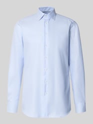 Extralanges Regular Fit Business-Hemd mit Kentkragen von Christian Berg Men - 22