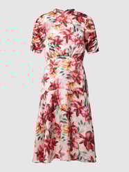 Cocktailkleid mit Stehkragen von KLEO Rot - 47