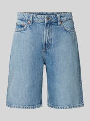 Szorty jeansowe o kroju regular fit z 5 kieszeniami model ‘MONTEREY’ od WEEKDAY - 2