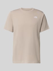T-shirt o kroju regular fit z mieszanki bawełny model 'EVOLUTION' od The North Face - 32