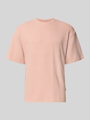 T-Shirt mit Strukturmuster und Rundhalsausschnitt Modell 'PETER' von Redefined Rebel Pink - 44