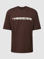 Oversized T-Shirt mit Label-Stitching Modell 'MANOR' von Pegador Braun - 43