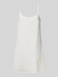 Sukienka mini na cienkich ramiączkach model ‘MASTINA’ od Pieces - 30