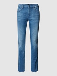 Slim Fit Jeans mit Label-Details von BOSS Blau - 17